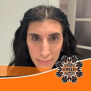 Meet your Posher, Adrienne